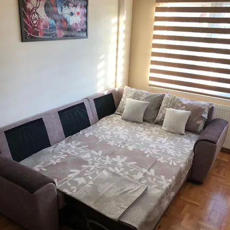 Mirkovic Lux *